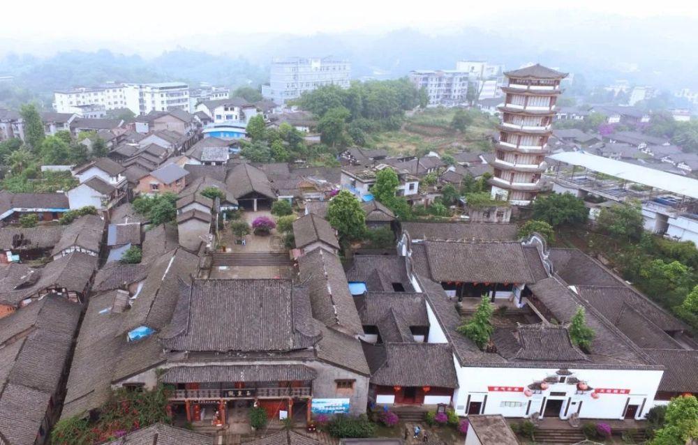 天空体育:西汉姆有意菲利普斯,正与曼城进行谈判
